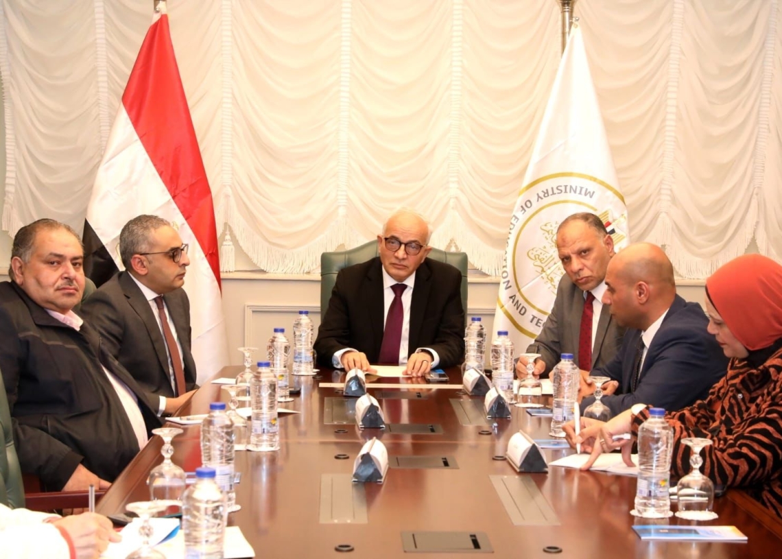 وزير التعليم يوجه المديريات بتكثيف متابعة أداء الإدارات التعليمية  لرصد ومتابعة نسب الغياب فى المدارس 17 - جريدة المساء