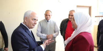 زيارة مفاجئة لوزير التعليم في مدارس القاهرة والجيزة لمتابعة سير العملية التعليمية 2 - جريدة المساء زيارة مفاجئة لوزير التعليم في مدارس القاهرة والجيزة لمتابعة سير العملية التعليمية 1 - جريدة المساء