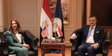 عيسى يبحث مع سفيرة الولايات المتحدة تعزيز التعاون السياحي والأثري بين مصر وأمريكا 2 - جريدة المساء عيسى يبحث مع سفيرة الولايات المتحدة تعزيز التعاون السياحي والأثري بين مصر وأمريكا 1 - جريدة المساء