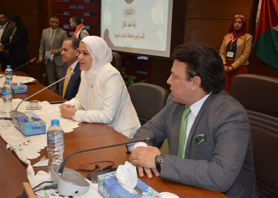 (الضرائب) تحتفى بأبنائها من حاملي الماجستير والدكتوراة والمتفوقين من أبناء العاملين 18 - جريدة المساء