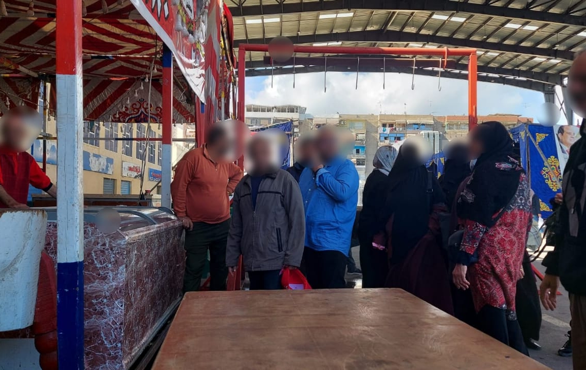 توزيع ٤ طن لحوم على الأسر رقيقي الحال و العمال ببورسعيد 19 - جريدة المساء