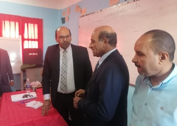 رئيس محكمة البحر الاحمر يتفقد سير الانتخابات باللجان الفرعية 35 - جريدة المساء