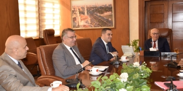 محافظ بورسعيد يبحث مع ممثلي « الشركة الليبية للاستثمارات الخارجية» سبل التعاون 1 - جريدة المساء