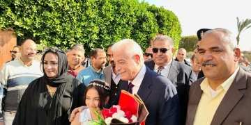 محافظ جنوب سيناء يثني علي العاملين برأس سدر ويشيد بالمشروعات المنفذة 1 - جريدة المساء