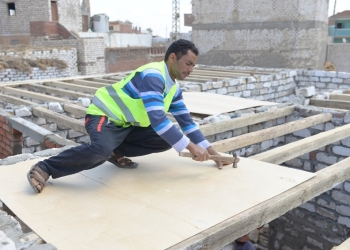 حملة "ستر ودفا واطعام" لتوفير سلة اطعام الدفا على الأسر الأولى بالرعاية بقرى ونجوع الفيوم 33 - جريدة المساء