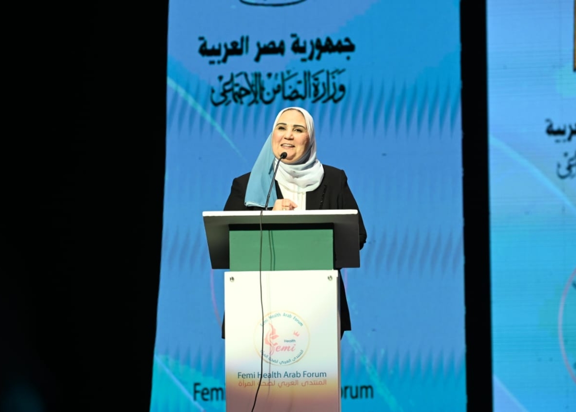 "القباج": 2 مليون مستفيدة من خدمات الصحة الإنجابية للمرأة.. وفتح 20 عيادة للكشف المبكر عن سرطان عنق الرحم 16 - جريدة المساء الوزيرة خلال الاحتفال