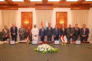 البريد المصري يوقع اتفاقية تعاون مع البريد العُماني  لتبادل الخبرات وتطوير الخدمات البريدية واللوجستية بين البلدين 18 - جريدة المساء