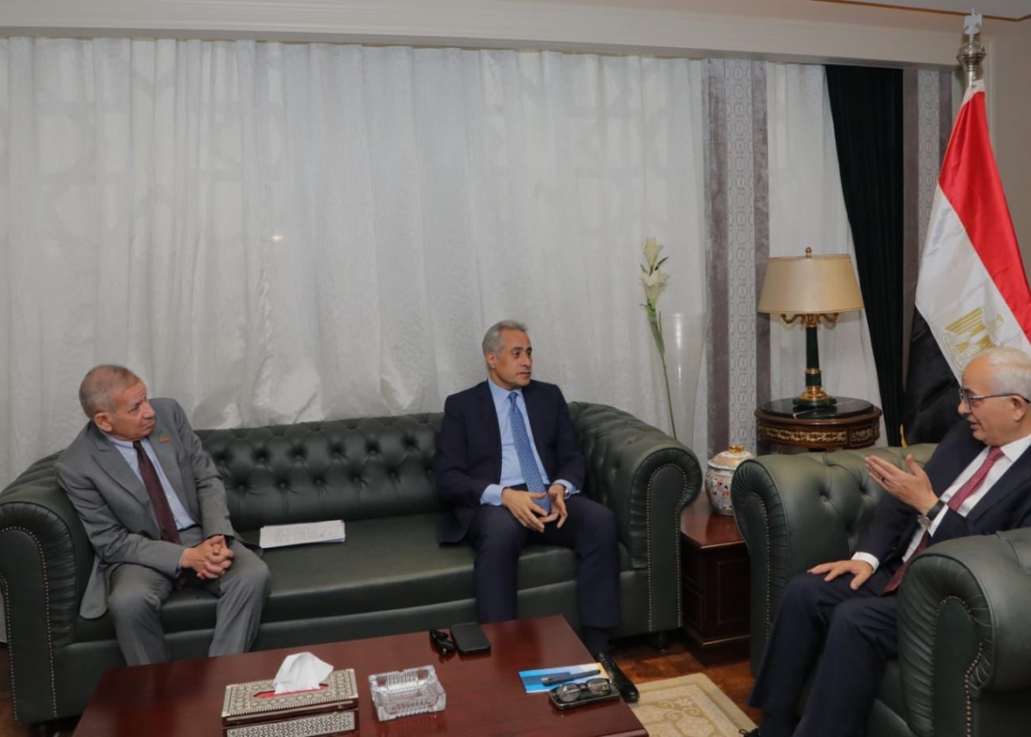 وزيرا "التعليم" و"العمل" يوقعان بروتوكول لتأهيل خريجى التعليم الفنى لسوق العمل المحلى والدولى 17 - جريدة المساء