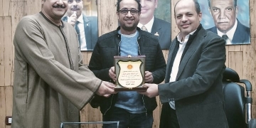 "الشعب الجمهورى" يكرم رئيس غرفة عمليات انتخابات الرئاسة بقنا 1 - جريدة المساء