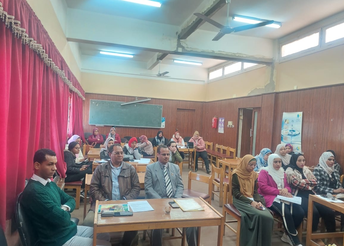 "كيف تصبح صاحب مشروع صغير"ورشة عمل بمركز النيل للإعلام بقنا 20 - جريدة المساء "كيف تصبح صاحب مشروع صغير"ورشة عمل بمركز النيل للإعلام بقنا 19 - جريدة المساء