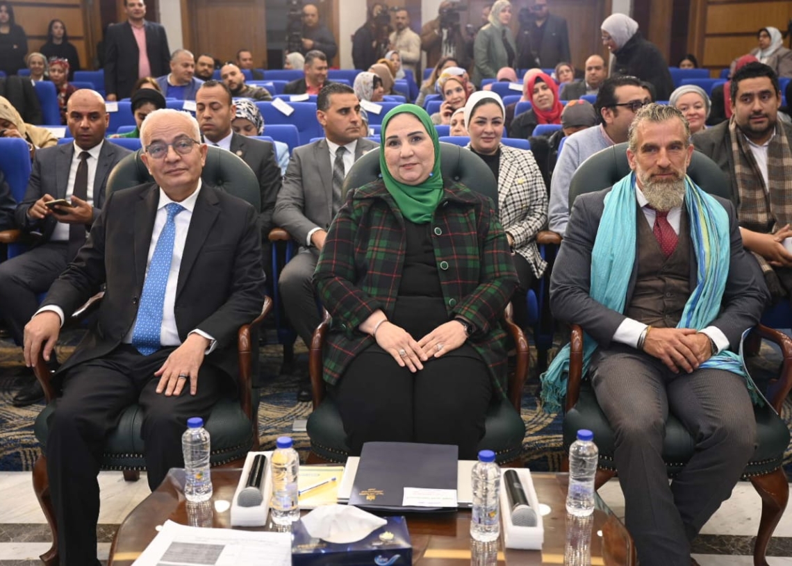 وزيرا التضامن و التعليم يشهدان الحوار المجتمعي للتربية الإيجابية 19 - جريدة المساء