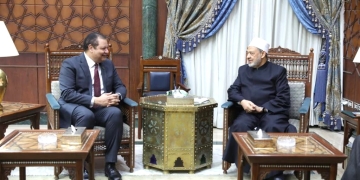 رئيس هيئة الرقابة الصحية خلال لقائه بفضيلة الامام الأكبر شيخ الأزهر: التأمين الصحي الشامل يجمع كل قطاعات مقدمي الرعاية الصحية بالوطن تحت مظلة واحدة 1 - جريدة المساء