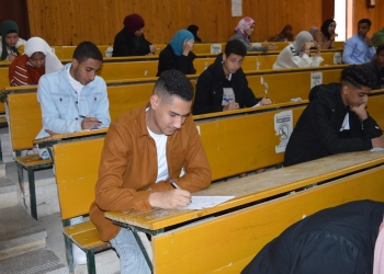 انتهاء امتحانات الفصل الدراسى الأول بكلية الحقوق بقنا 29 - جريدة المساء