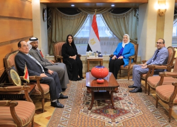 الوزيرة خلال استقبال السفيرة الإماراتية
