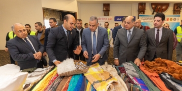 صندوق تحيا مصر ينظم دكان الفرحة فى سوهاج