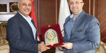 غنيم المحافظ يُكرم مدير عام حماية النيل ببني سويف بعد ترقيته وكيلاً لوزارة الري بالمنوفية 2 - جريدة المساء غنيم المحافظ يُكرم مدير عام حماية النيل ببني سويف بعد ترقيته وكيلاً لوزارة الري بالمنوفية 1 - جريدة المساء