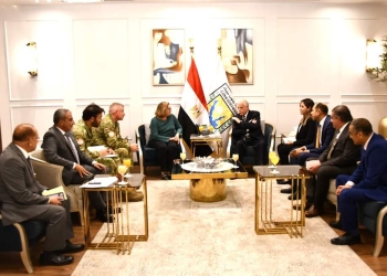 فوده يستقبل مدير عام القوة متعددة الجنسيات في اطار اللقاءات الودية المتبادلة 13 - جريدة المساء