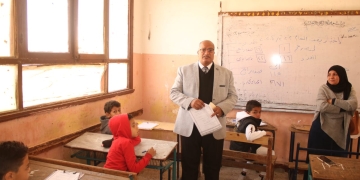 تعليم بني سويف :  وكيل الوزارة يطمئن على انتظام سير أعمال امتحانات نهاية الفصل الدراسي الأول لصفوف النقل  1 - جريدة المساء