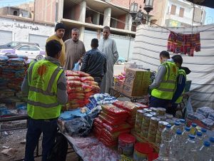 محافظ قنا يتفقد شادر حزب "الشعب الجمهوري" لتوفير السلع بأسعار مخفضة 40 - جريدة المساء