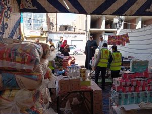 محافظ قنا يتفقد شادر حزب "الشعب الجمهوري" لتوفير السلع بأسعار مخفضة 50 - جريدة المساء