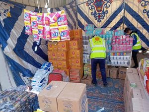 محافظ قنا يتفقد شادر حزب "الشعب الجمهوري" لتوفير السلع بأسعار مخفضة 58 - جريدة المساء