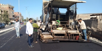 محافظ الجيزة يتابع مشروعات الرصف والتطوير لترعة السواحل بإمبابة.. وطراد النيل ومحمود خليل بمنشأة القناطر 1 - جريدة المساء