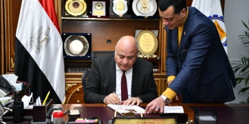 محافظ قنا يعتمد نتيجة الفصل الدراسى الأول للشهادة الإعدادية 1 - جريدة المساء