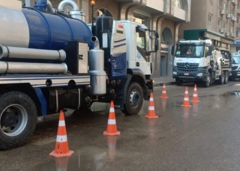 إصلاح كسر خط مياه شرب قطر 100مم بالمهندسين 30 - جريدة المساء