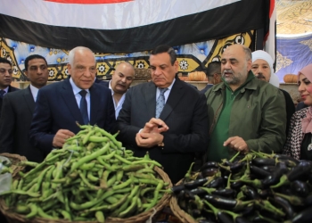 18باكية للخضروات والفواكه.. و2 لياميش رمضان || وزير التنمية المحلية ومحافظ الجيزة يتفقدان سوق الجملة ب 6 أكتوبر 22 - جريدة المساء