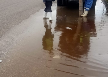 محافظ الجيزة يتابع عمليات شفط مياه الأمطار لتسهيل الحركة المرورية 14 - جريدة المساء