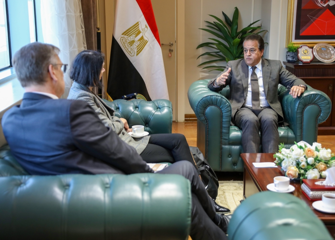 وزير الصحة ومبعوثة الحكومة الهولندية للشئون الإنسانية بقطاع غزة..التعاون بين مصر وهولندا لدعم القطاع الصحي المصري 19 - جريدة المساء