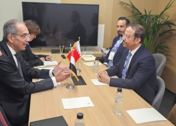 "طلعت" يبحث مع وزير المواصلات والاتصالات بالبحرين التعاون فى مجالات التحول الرقمى وبناء القدرات الرقمية والتكنولوجيا المالية والبريد 29 - جريدة المساء