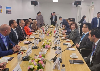 وزير الاتصالات وتكنولوجيا المعلومات يبحث في برشلونة مع مسئولي شركات كبرى فرص التعاون والاستثمار فى مصر 33 - جريدة المساء