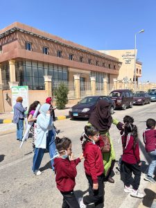 تلاميذ قنا يحتفلون باليوم العالمي لمرضى السرطان بمستشفى الأورمان بالأقصر 21 - جريدة المساء