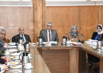 مجلس الدراسات العليا بجامعة القناة يبحث خطة رقمنة القطاع 25 - جريدة المساء