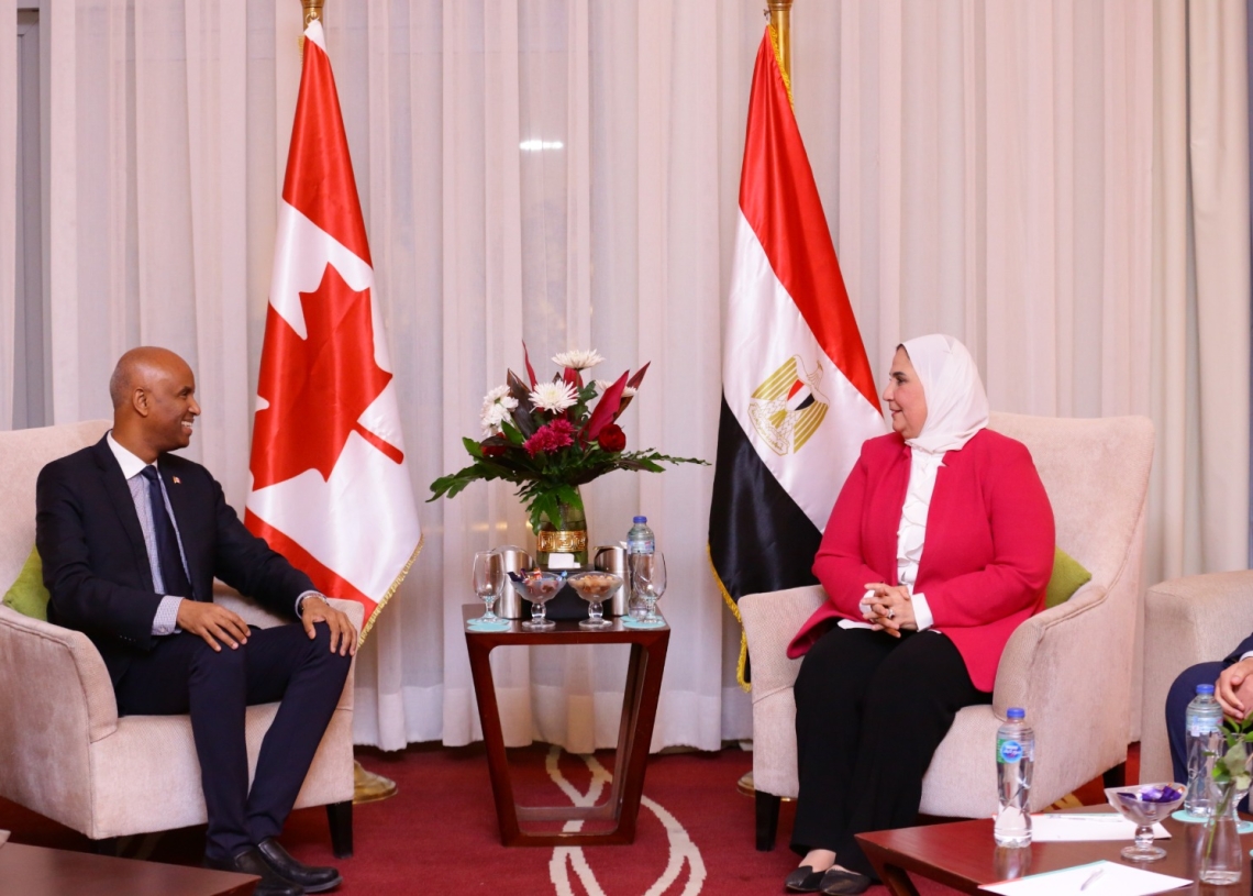 وزيرة التضامن تبحث مع الجانب الكندى جهود مصر والهلال الأحمر فى الاستجابة لأزمة قطاع غزة 18 - جريدة المساء وزيرة التضامن والوزير الكندى