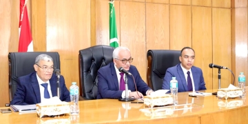 حجازي يوجه ضرورة الاهتمام بمعالجة صعوبات القراءة والكتابة عند الطلاب فى مراحل التعليم الأولى 1 - جريدة المساء