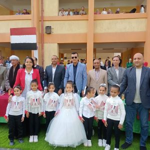 مدير تعليم قنا يكرم طلاب مدرسة قفط الثانوية المشتركة 29 - جريدة المساء