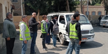 رئيس حي الدقي يتفقد مواقف السرفيس بشارعي التحرير والسودان للتأكد من الإلتزام بالتعريفة الجديدة 1 - جريدة المساء