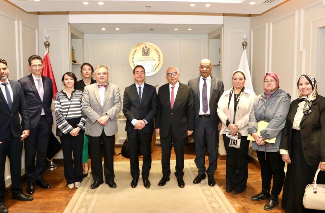 حجازي: مشروع دعم تدريس اللغة الفرنسية في المدارس الحكومية (TREFLE) ثمار تعزيز التعاون بين مصر وفرنسا 17 - جريدة المساء