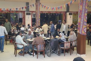 "قادرون باختلاف" .. على مائدة إفطار أنا مصري بقنا 30 - جريدة المساء