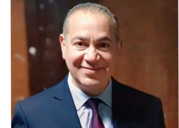 كلية الإعلام جامعة القاهرة تنعي بحزن عميق الدكتور هشام عطية 16 - جريدة المساء