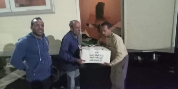 توزيع ربع طن لحوم صكوك اطعام على مستحقيها بقري مطاي. 1 - جريدة المساء