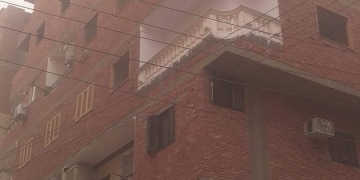 محافظ أسوان يقدم تعازيه لأسرة شخصين لقيا مصرعهما عقب سقوط سور منزل عليهما بسبب العاصفة الترابية 1 - جريدة المساء