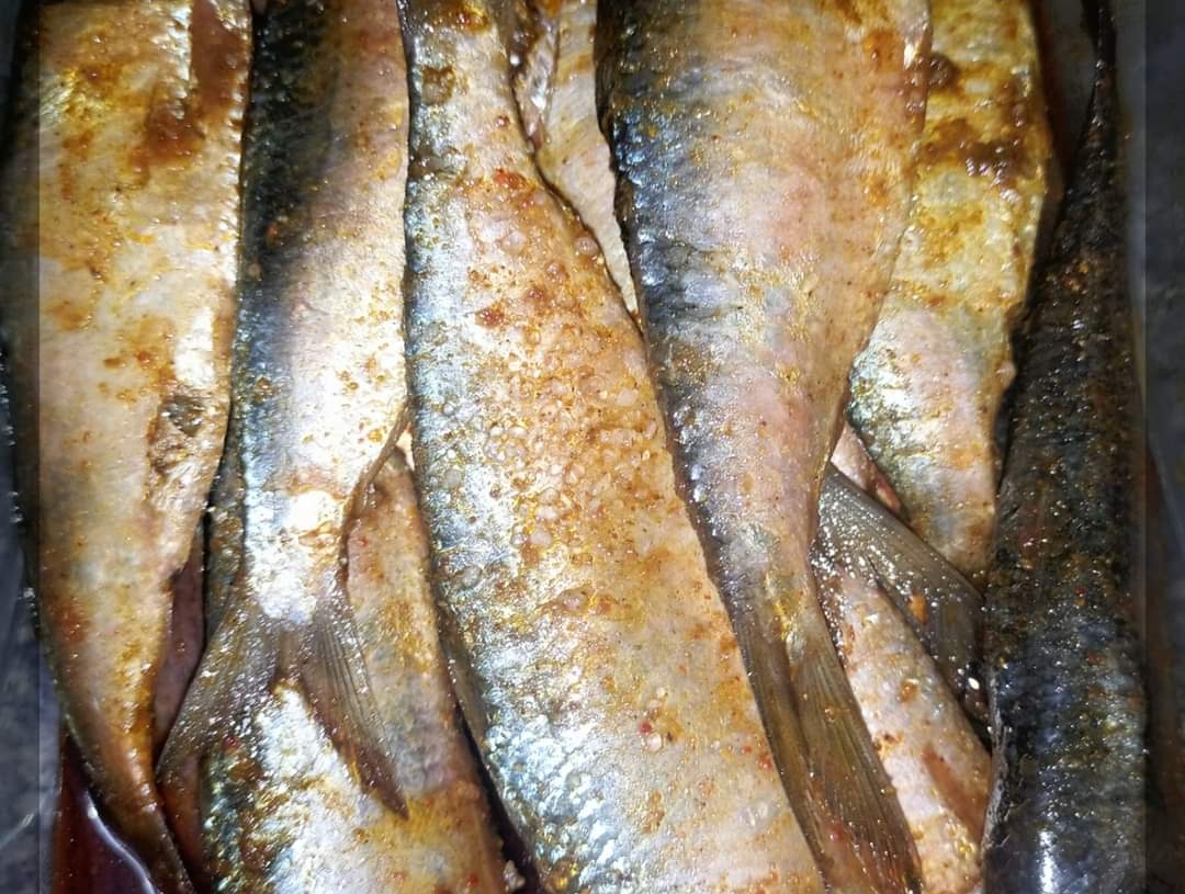 طريقة عمل السردين المملح فى البيت 19 - جريدة المساء