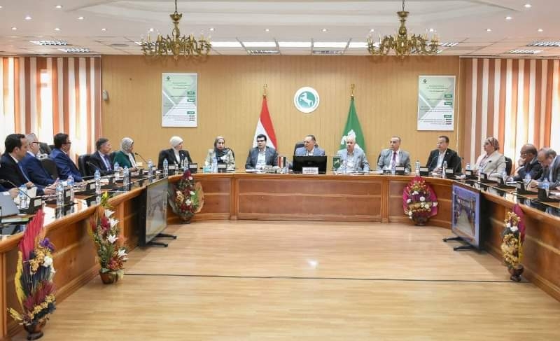 محافظ الشرقية يترأس اجتماع المجلس الاقتصادي الاجتماعي 20 - جريدة المساء محافظ الشرقية يترأس اجتماع المجلس الاقتصادي الاجتماعي 19 - جريدة المساء