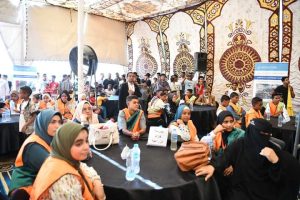 لحصولهم على المركز الأول في تحسين إنتاجية محصول القمح.. محافظ قنا يكرم طلاب مدرسة خزام الثانوية الزراعية 37 - جريدة المساء