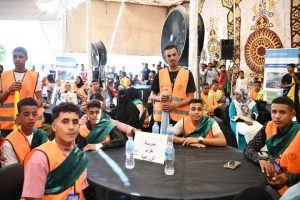 لحصولهم على المركز الأول في تحسين إنتاجية محصول القمح.. محافظ قنا يكرم طلاب مدرسة خزام الثانوية الزراعية 35 - جريدة المساء