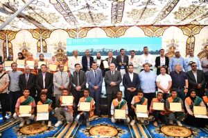 لحصولهم على المركز الأول في تحسين إنتاجية محصول القمح.. محافظ قنا يكرم طلاب مدرسة خزام الثانوية الزراعية 71 - جريدة المساء