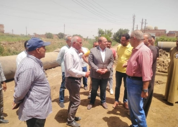 نائب محافظ الجيزة يتابع في جولة ميدانية مشروعات الصرف الصحي ومخالفات البناء بمدينة العياط 28 - جريدة المساء